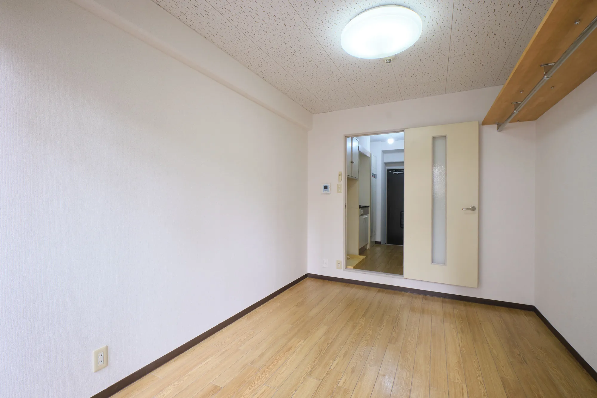 ラ・ペンテ：洋室