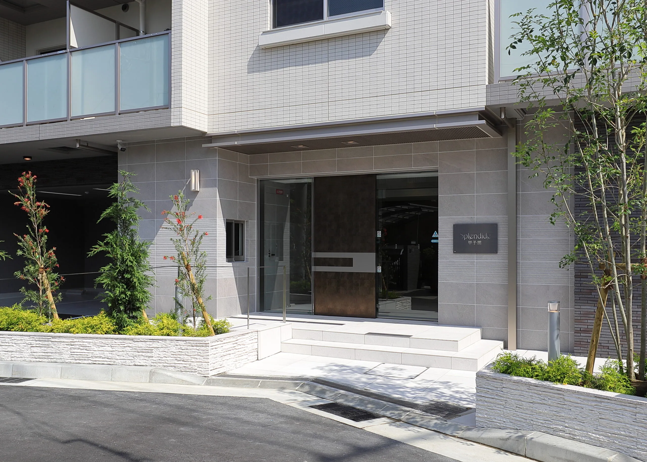 スプランディッド甲子園：エントランス