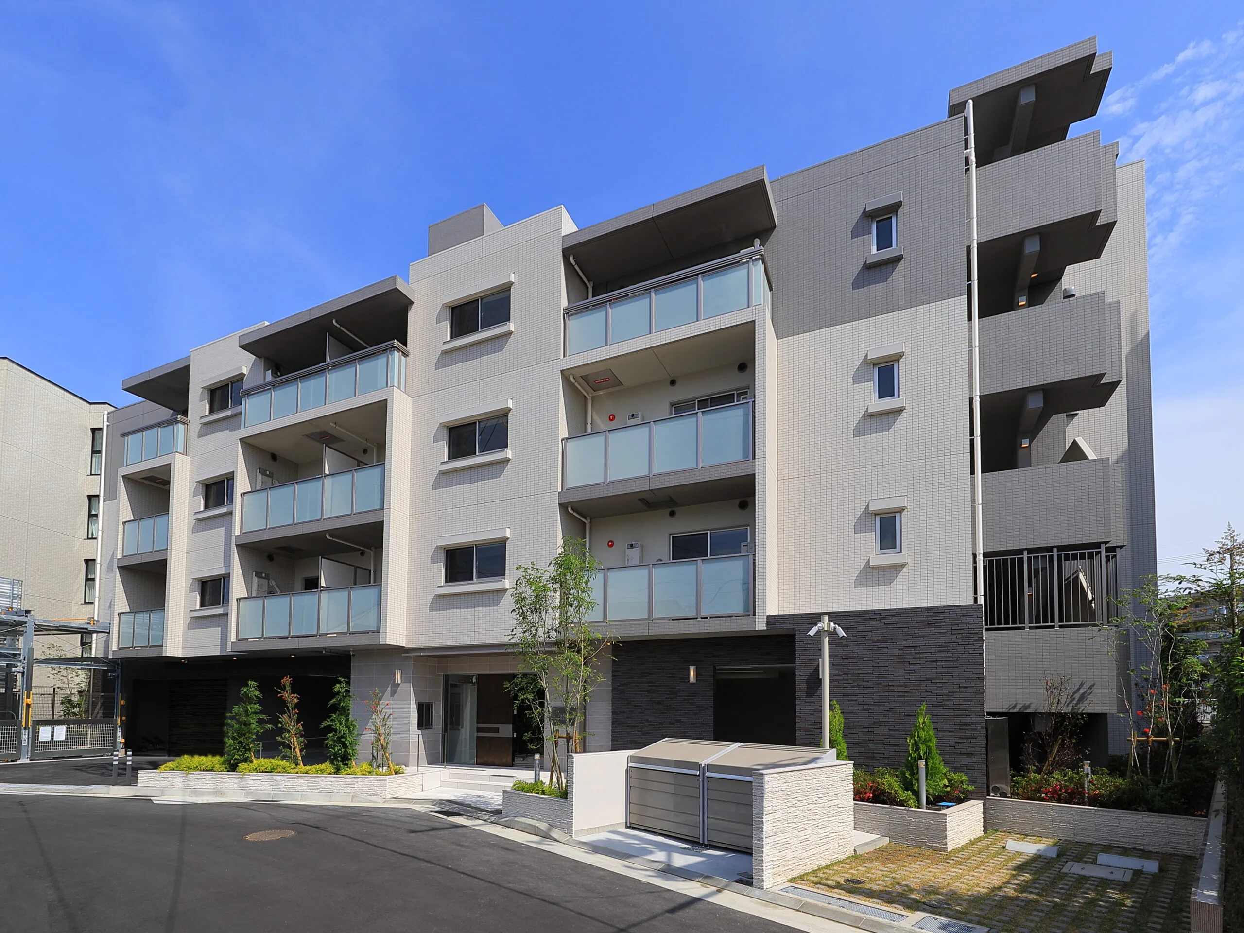 スプランディッド甲子園：外観