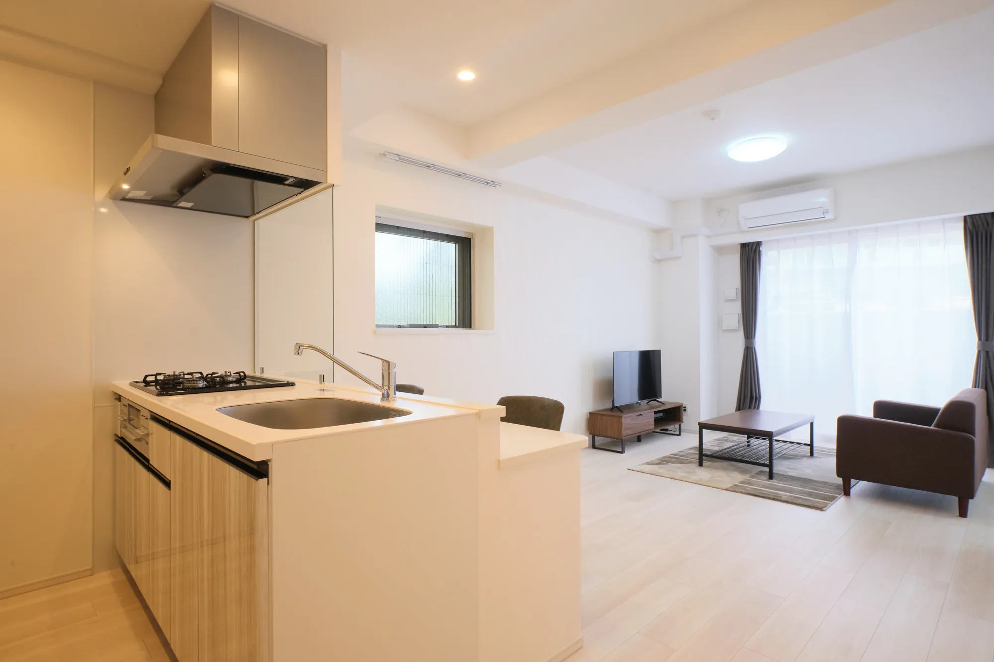 スプランディッド甲子園：101号室：LDK