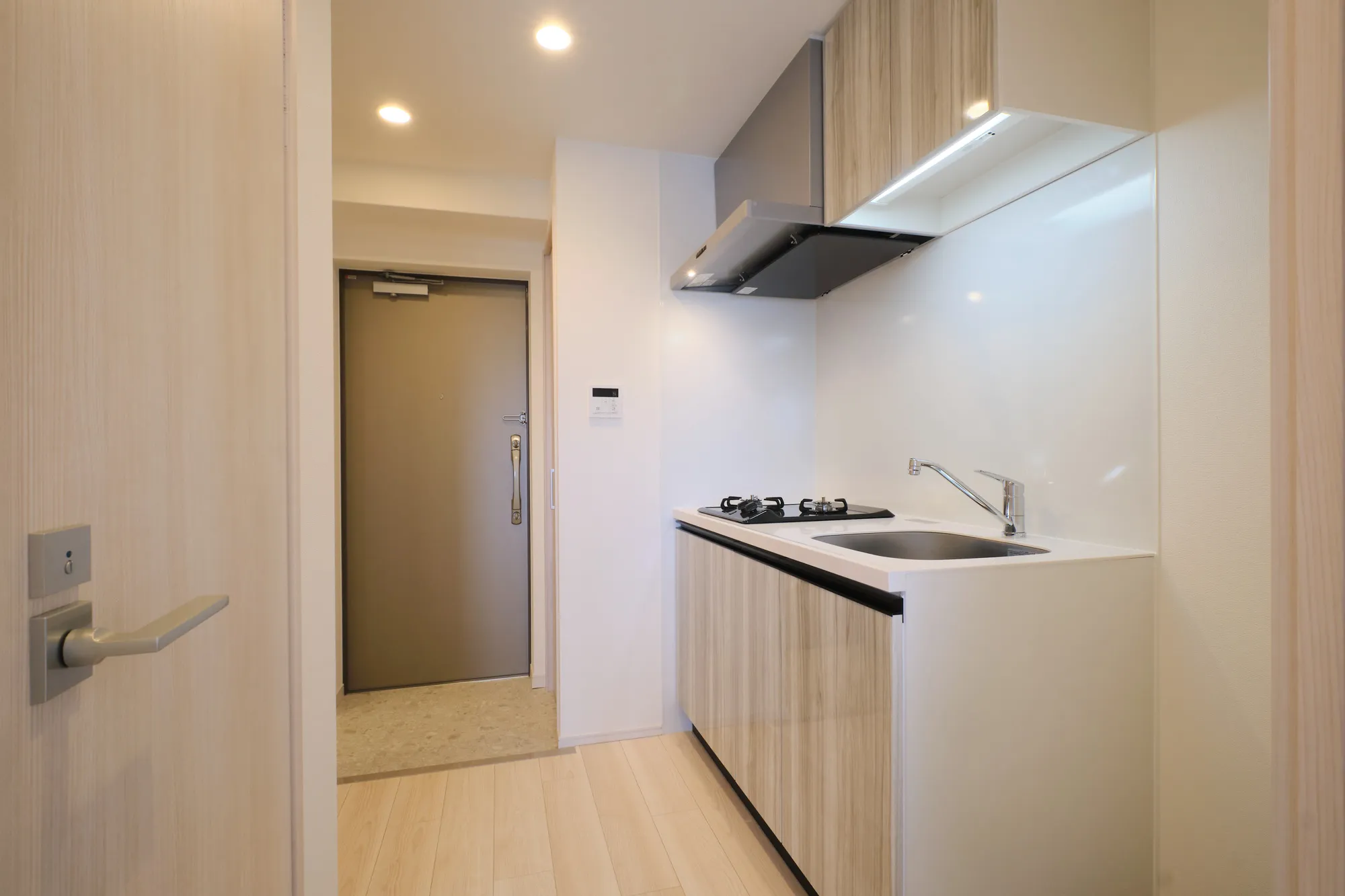 スプランディッド甲子園：Dタイプ：キッチン・廊下