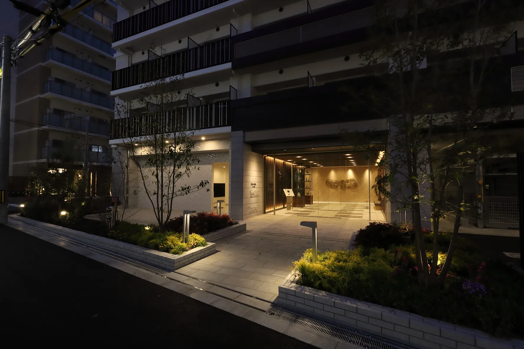 スプランディッド十三本町：外観