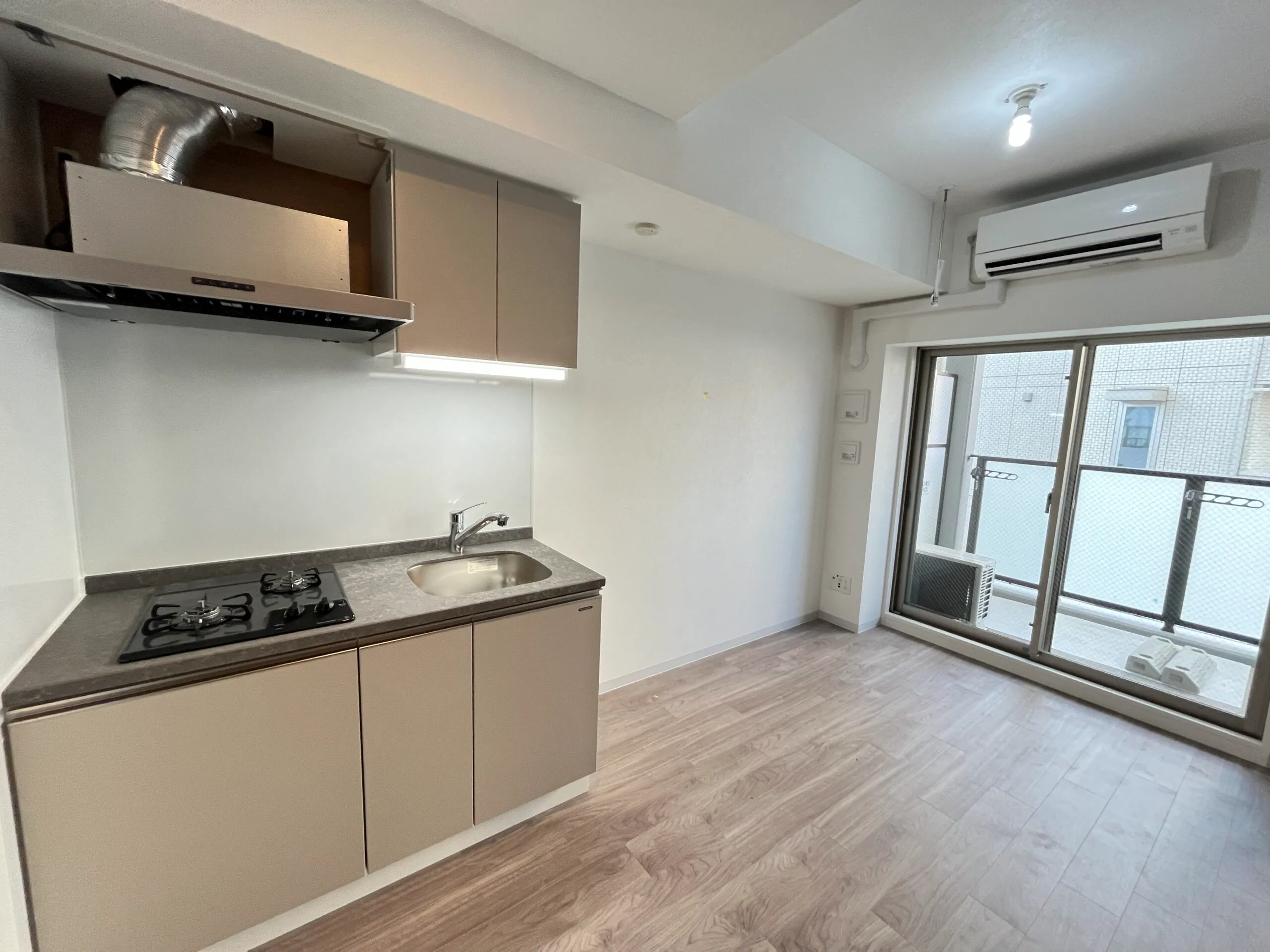 DOUBLE NINE RESIDENCE TENNOJIMINAMI：205キッチン・ダイニング