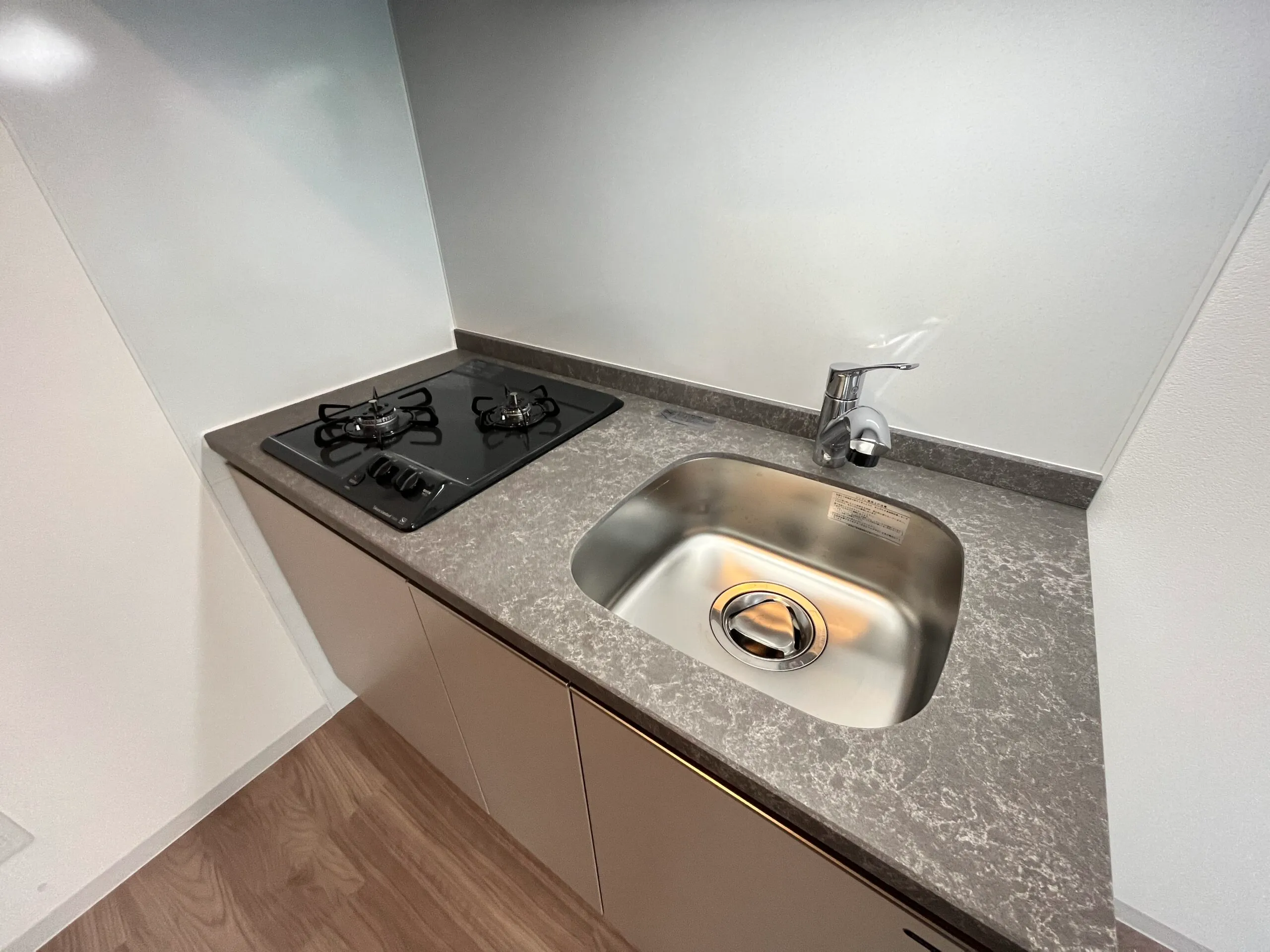 DOUBLE NINE RESIDENCE TENNOJIMINAMI：205キッチン