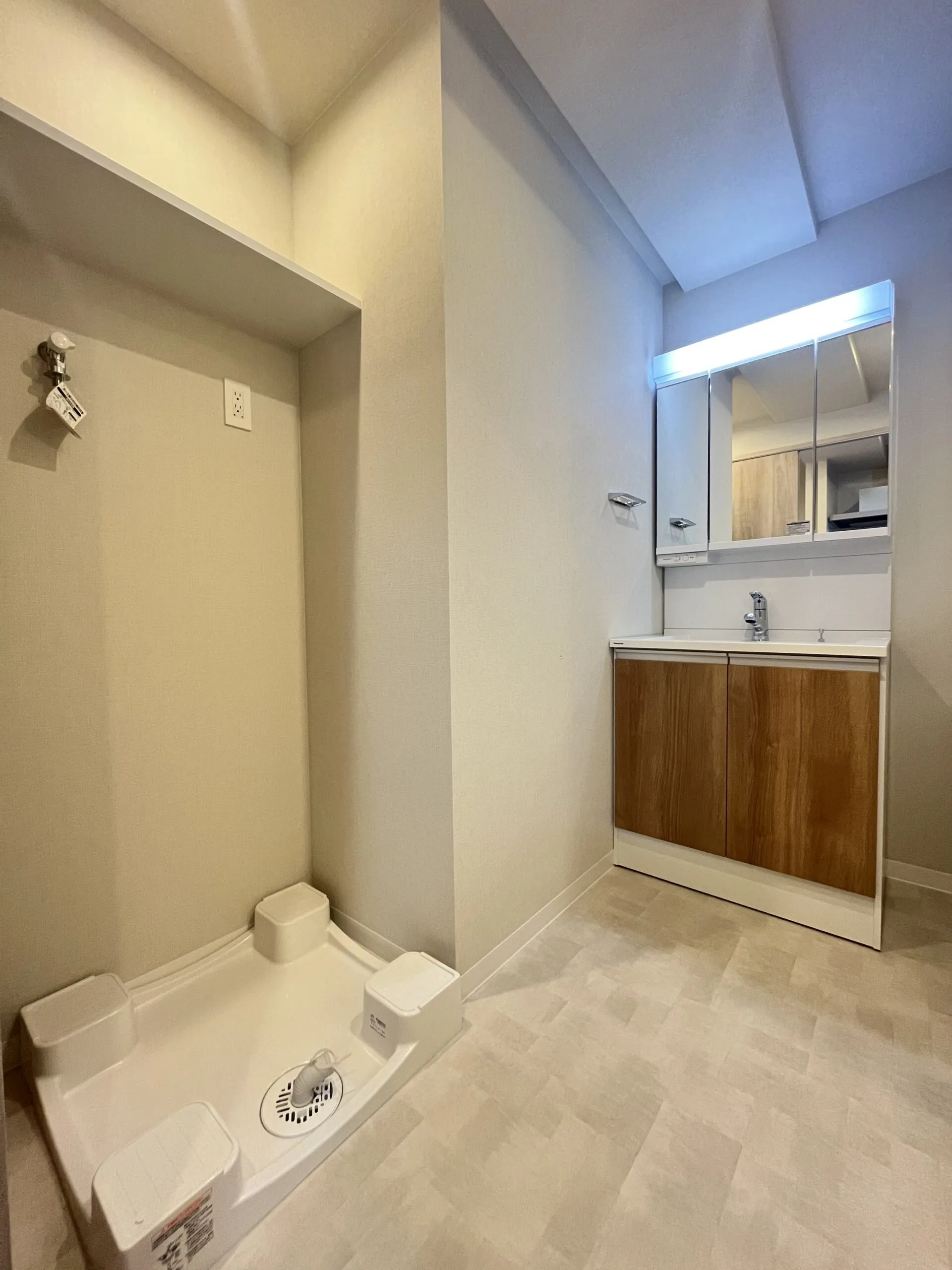 スプランディッド中百舌鳥：Cタイプ：洗濯機置き場、洗面所