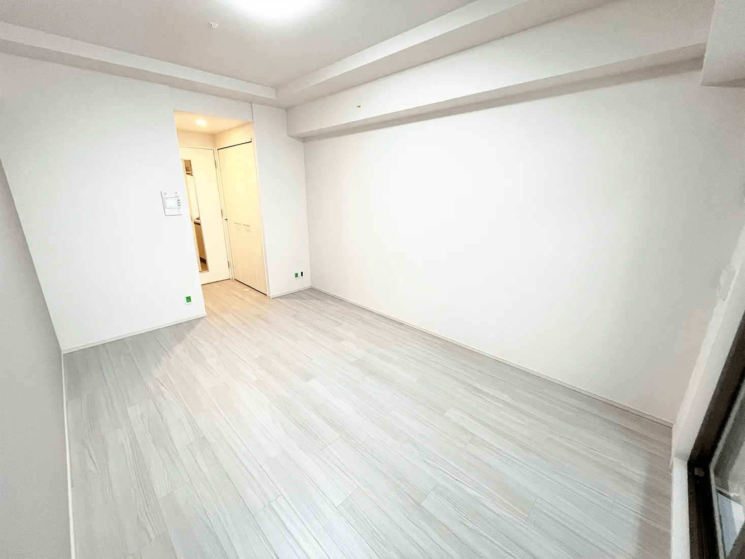 スプランディッド十三本町：214号室(１K)