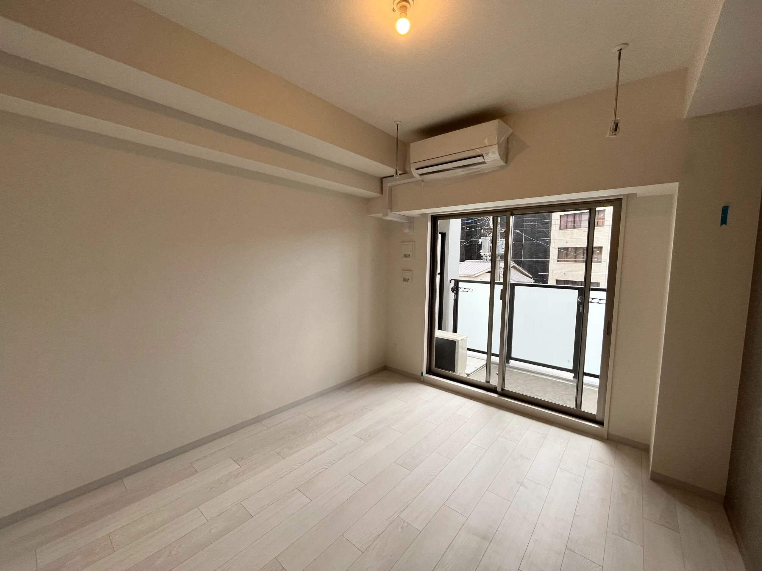 DOUBLE NINE RESIDENCE TENNOJIMINAMI：302リビングダイニング