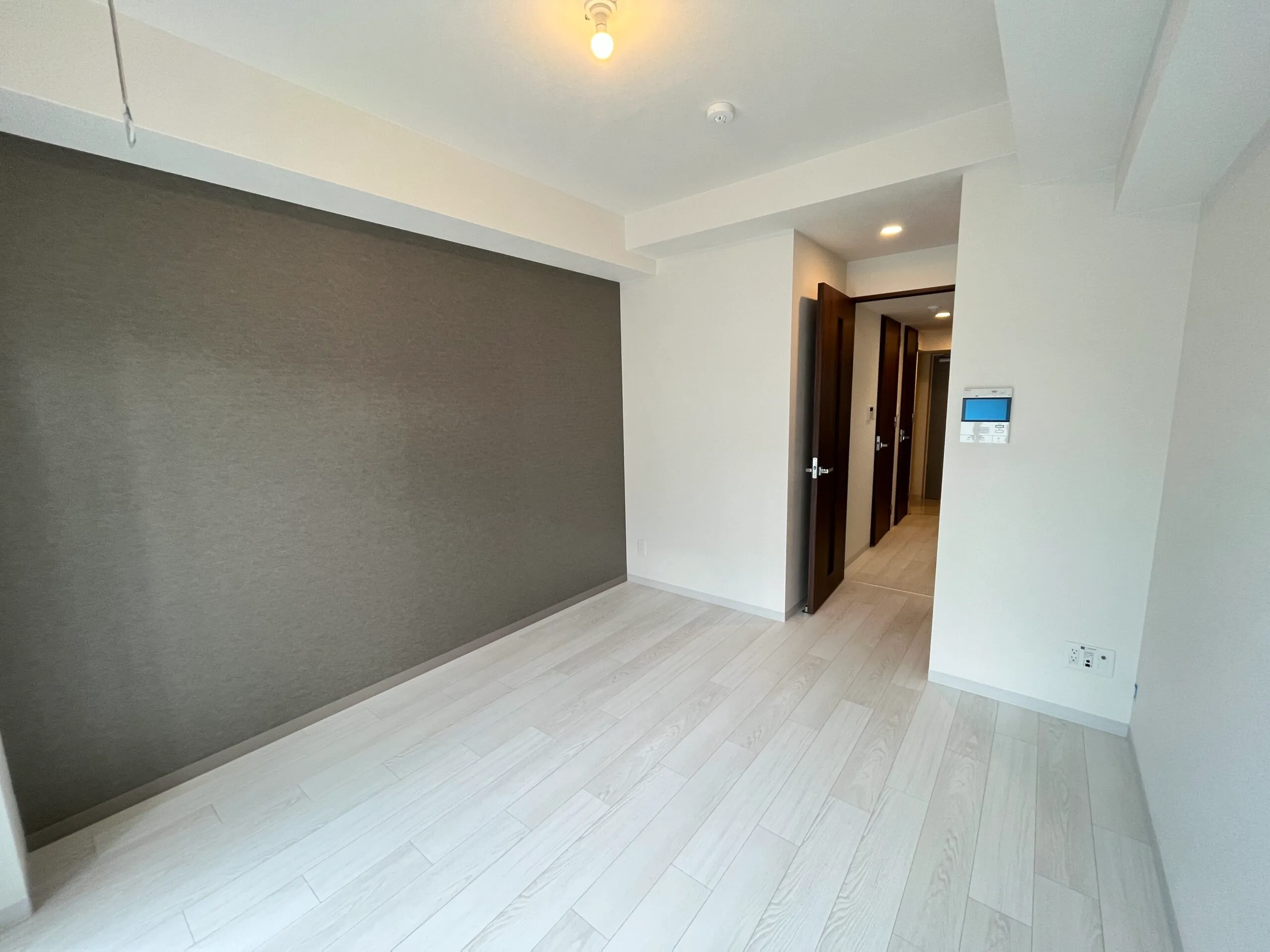 DOUBLE NINE RESIDENCE TENNOJIMINAMI：302リビングダイニング