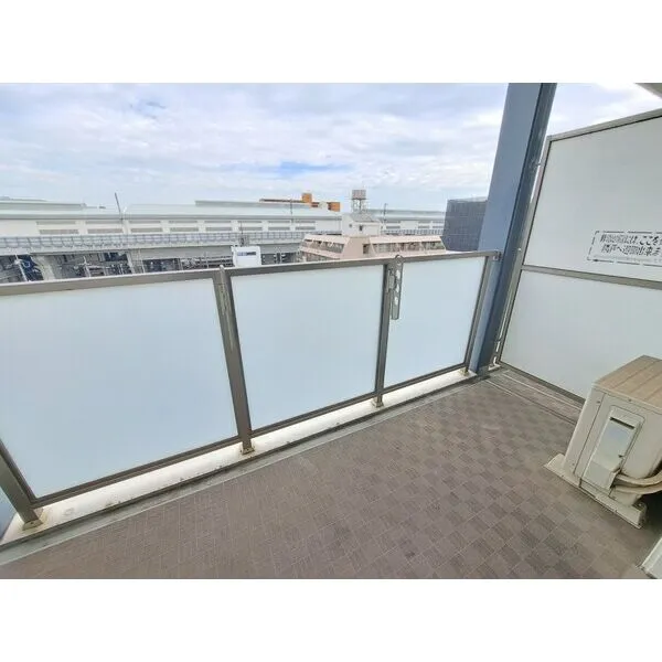 Dolce Vita 新大阪：バルコニー