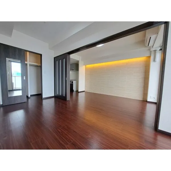 グランカーサ新大阪SOUTH：内装