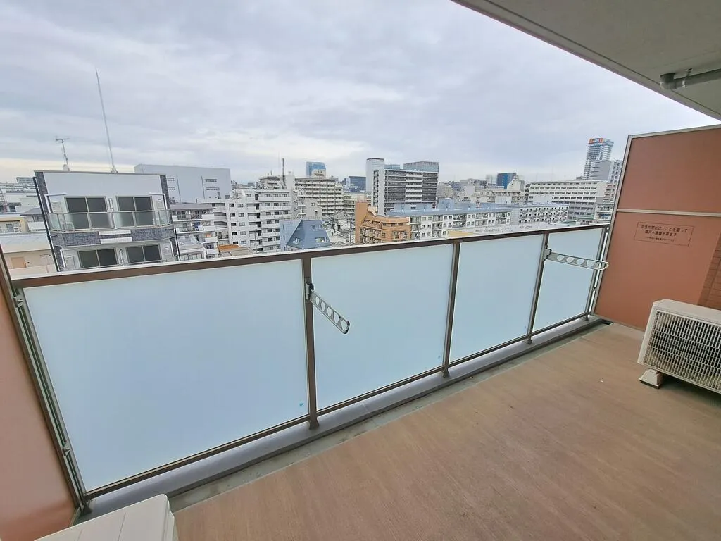 グランカーサ新大阪SOUTH：バルコニー