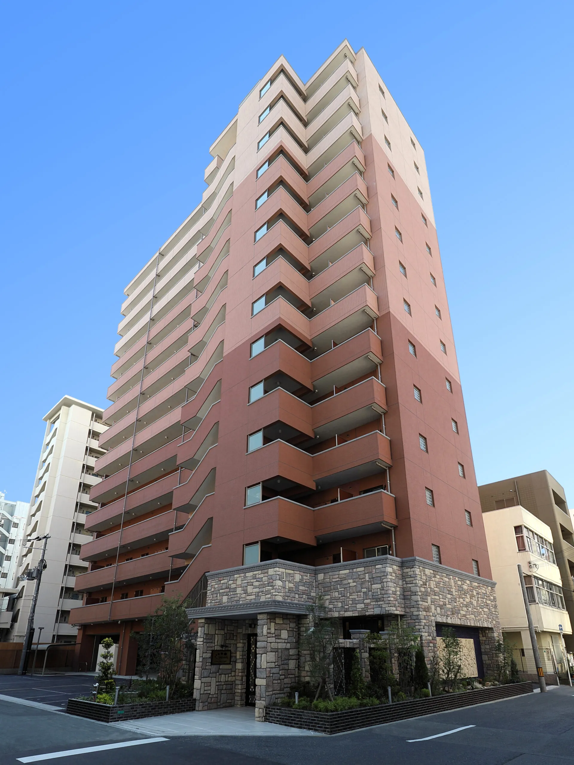 スプランディッド新大阪キャトル：外観