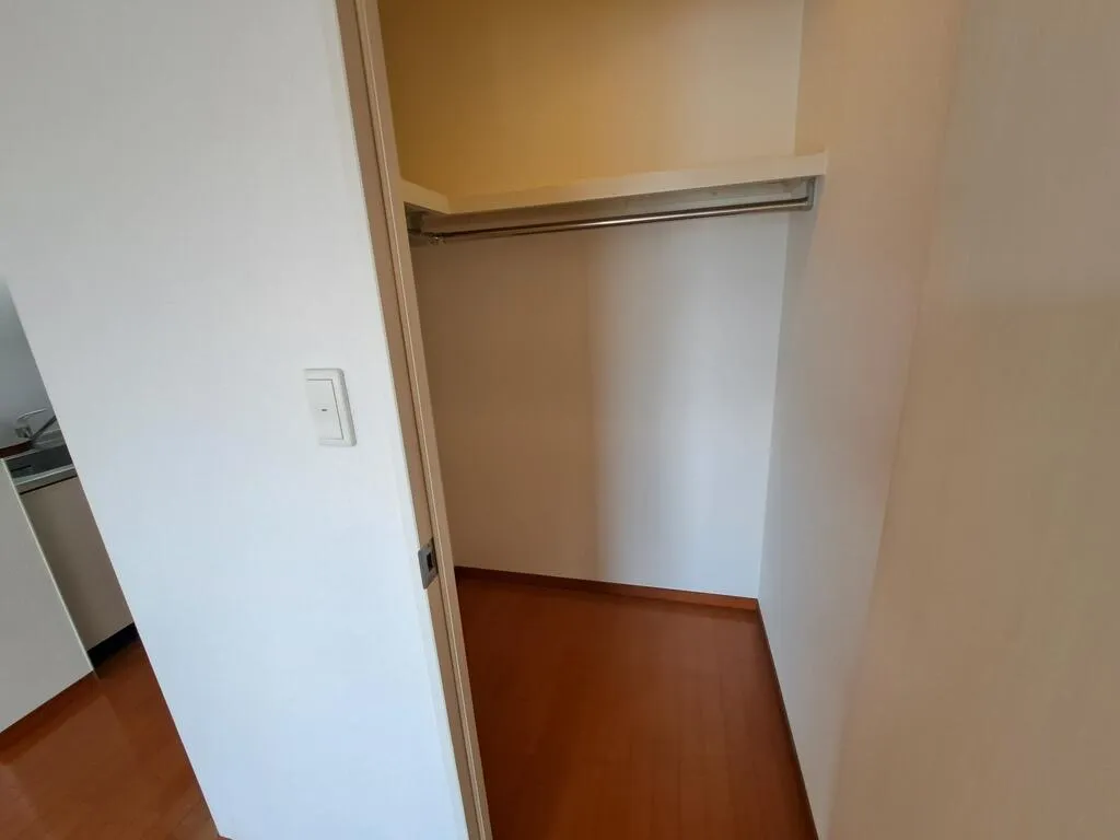 Dolce Vita 新大阪：クローゼット