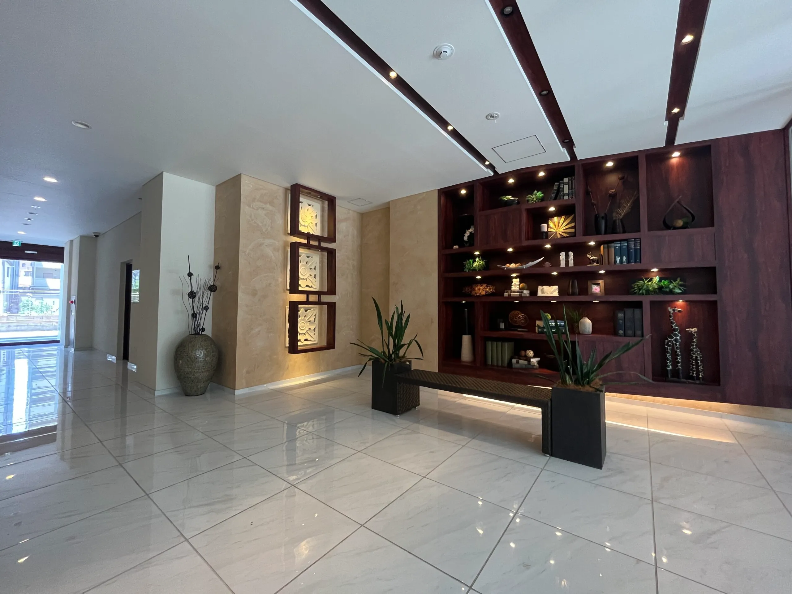 スプランディッド新大阪DUE：エントランス