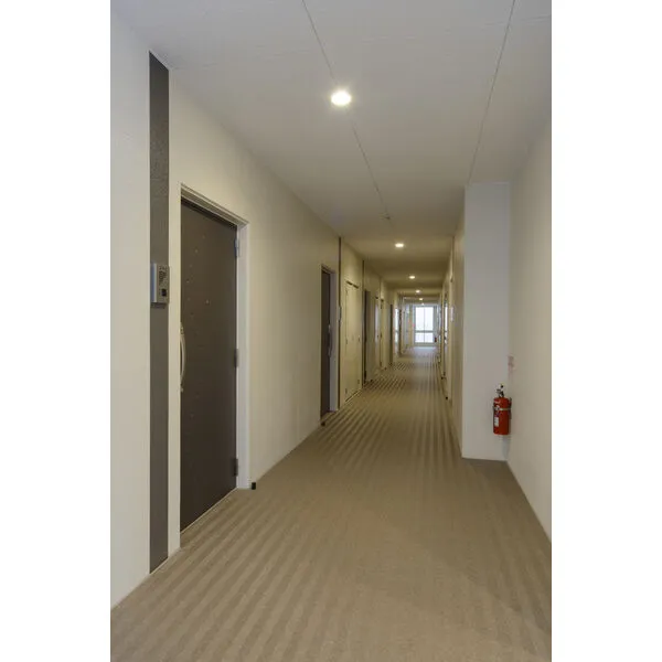 スプランディッド新大阪DUE：廊下