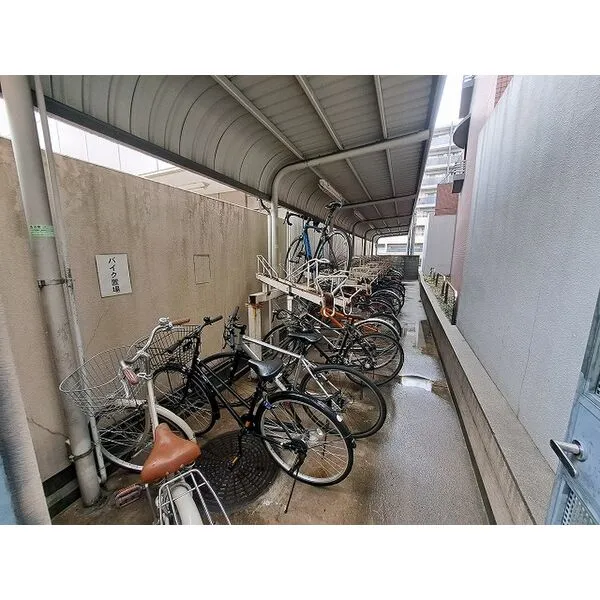 パインフィールド吉祥院：駐輪場