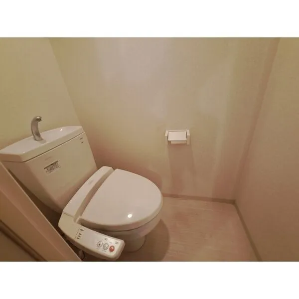 ARROW FIELDS貮番館：トイレ