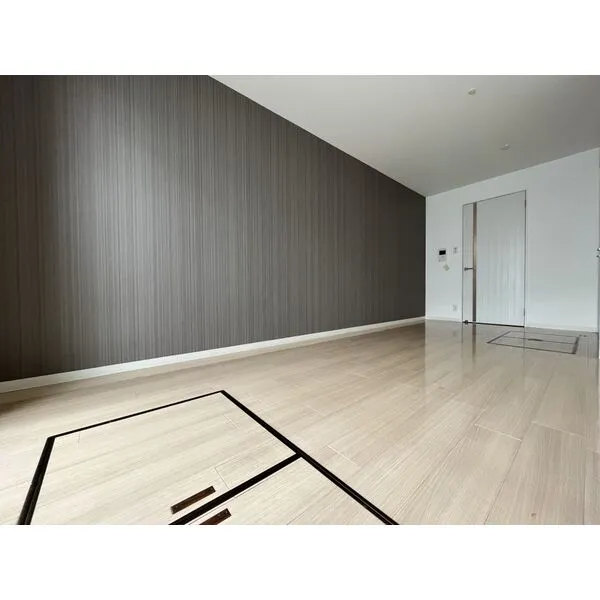 NORTH VILLAGE BIRTH PLACE：洋室