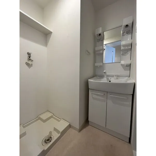 NORTH VILLAGE BIRTH PLACE：洗面台