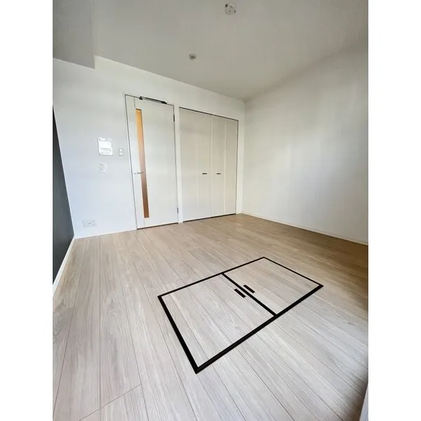 スプランディッド新大阪DUE：洋室