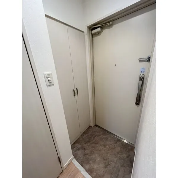 スプランディッド新大阪DUE：玄関