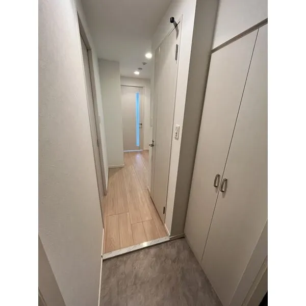 スプランディッド新大阪DUE：廊下