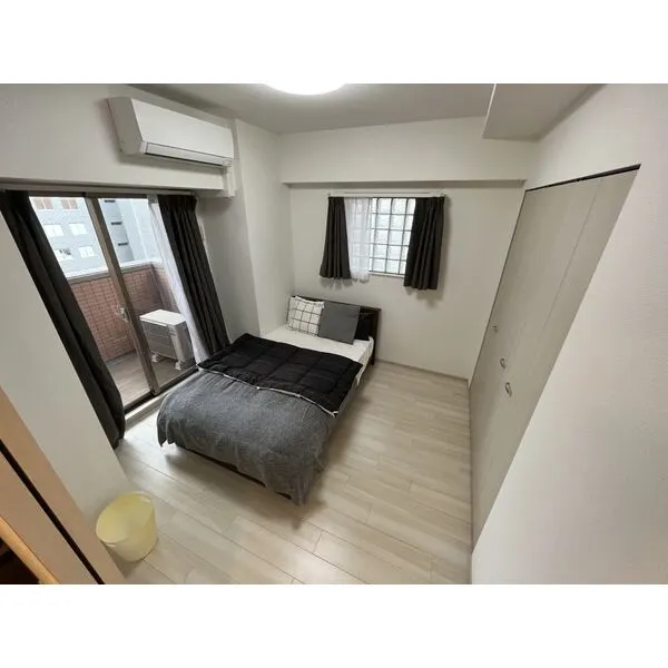 スプランディッド新大阪キャトル：洋室