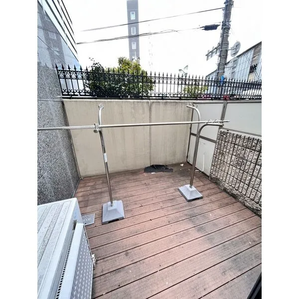 パインフィールド吉祥院：バルコニー