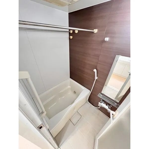 パインフィールド吉祥院：バスルーム