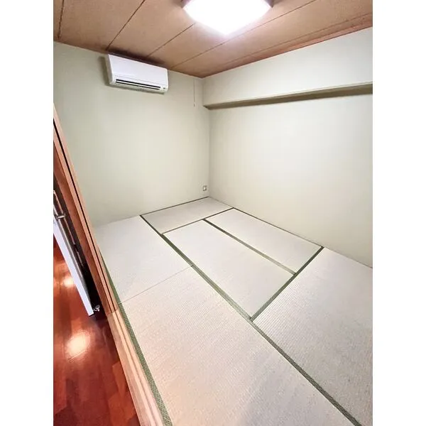 パインフィールド吉祥院：和室