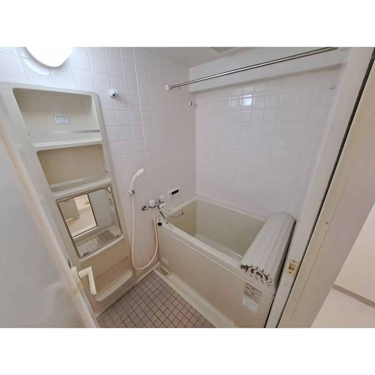 パインフィールド吉祥院：バスルーム