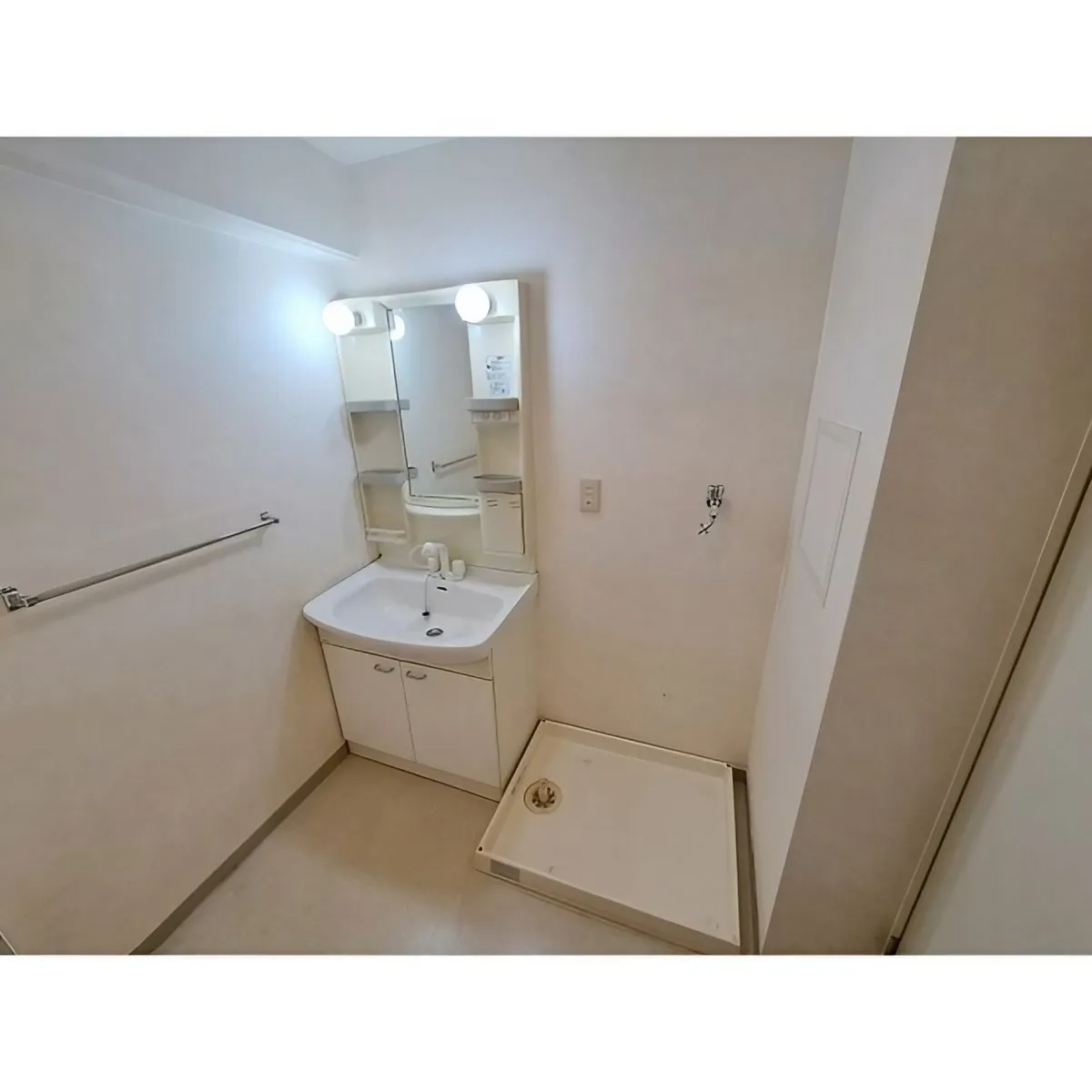 パインフィールド吉祥院：洗面所