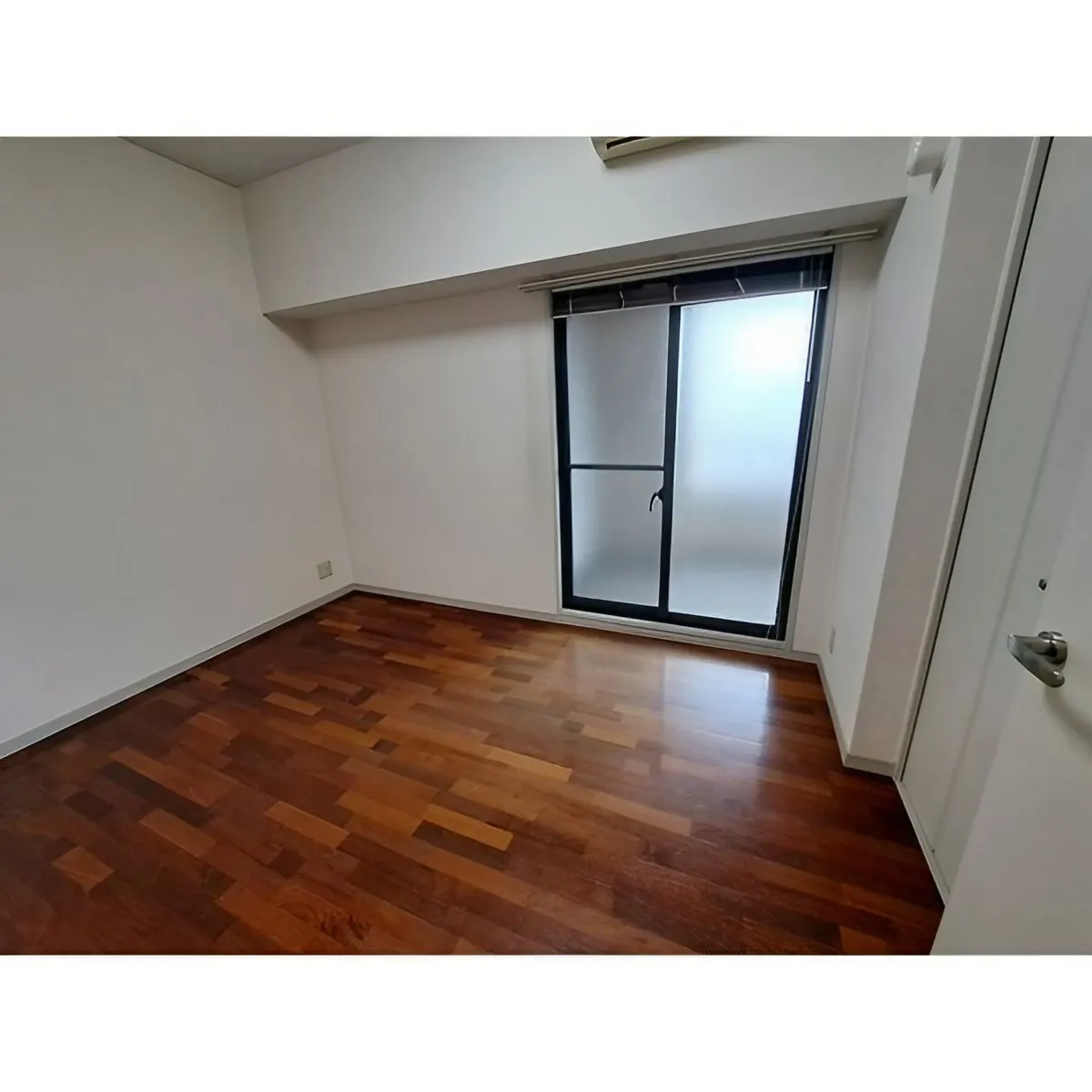 パインフィールド吉祥院：洋室