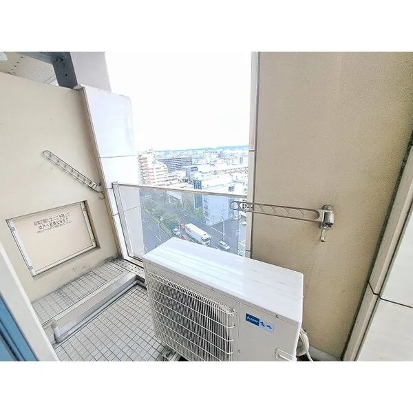 パインフィールド吉祥院：バルコニー