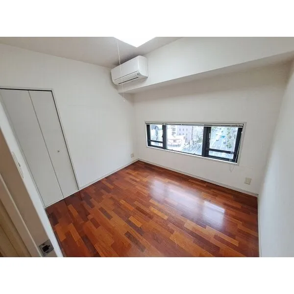 パインフィールド吉祥院：洋室