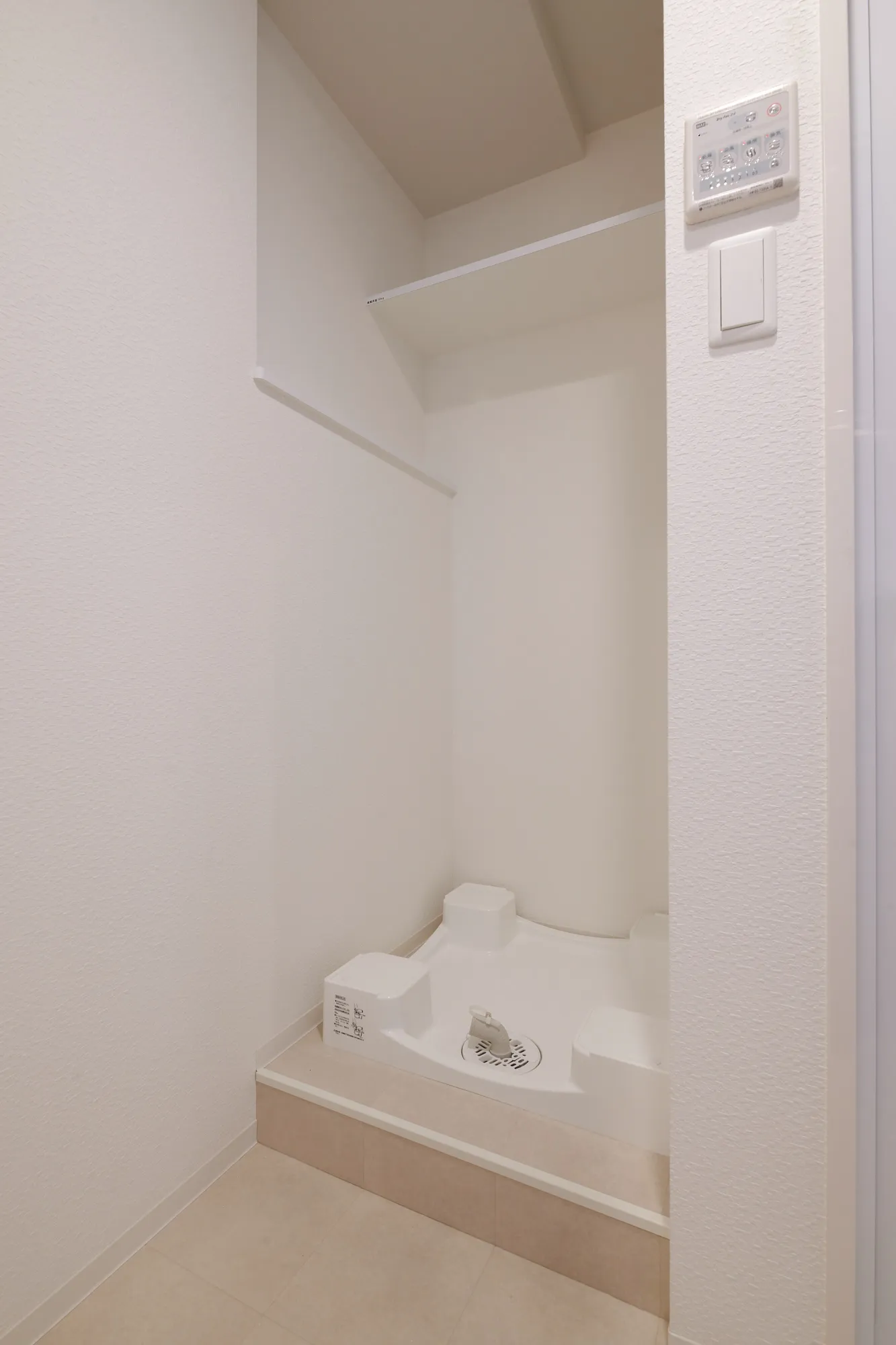 LA GRACE FUKUSHIMAⅡ：1号室タイプランドリー