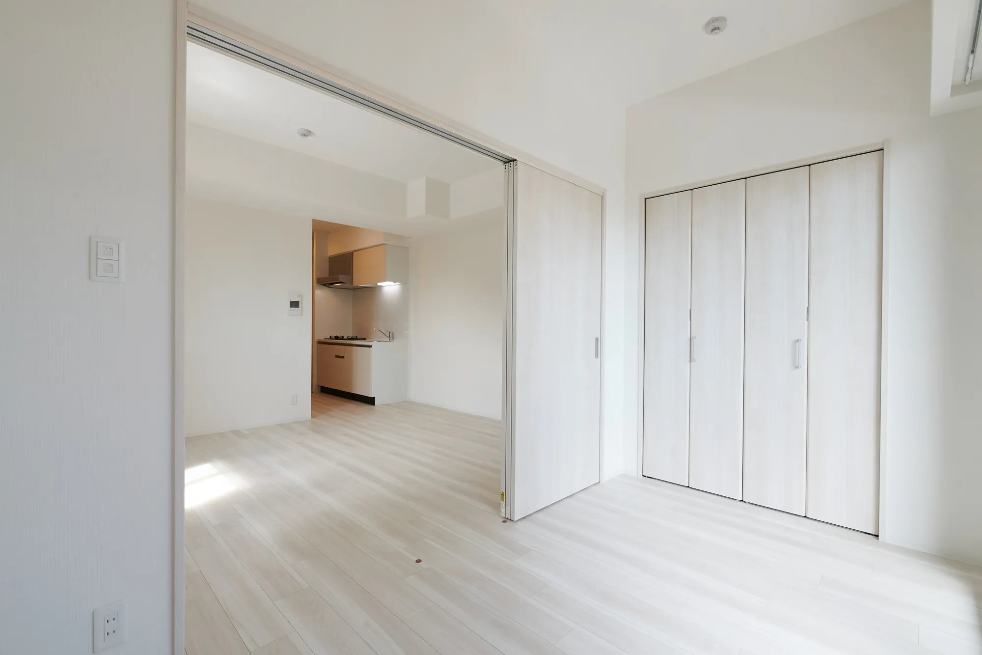 LA GRACE FUKUSHIMAⅡ：2号室タイプ洋室