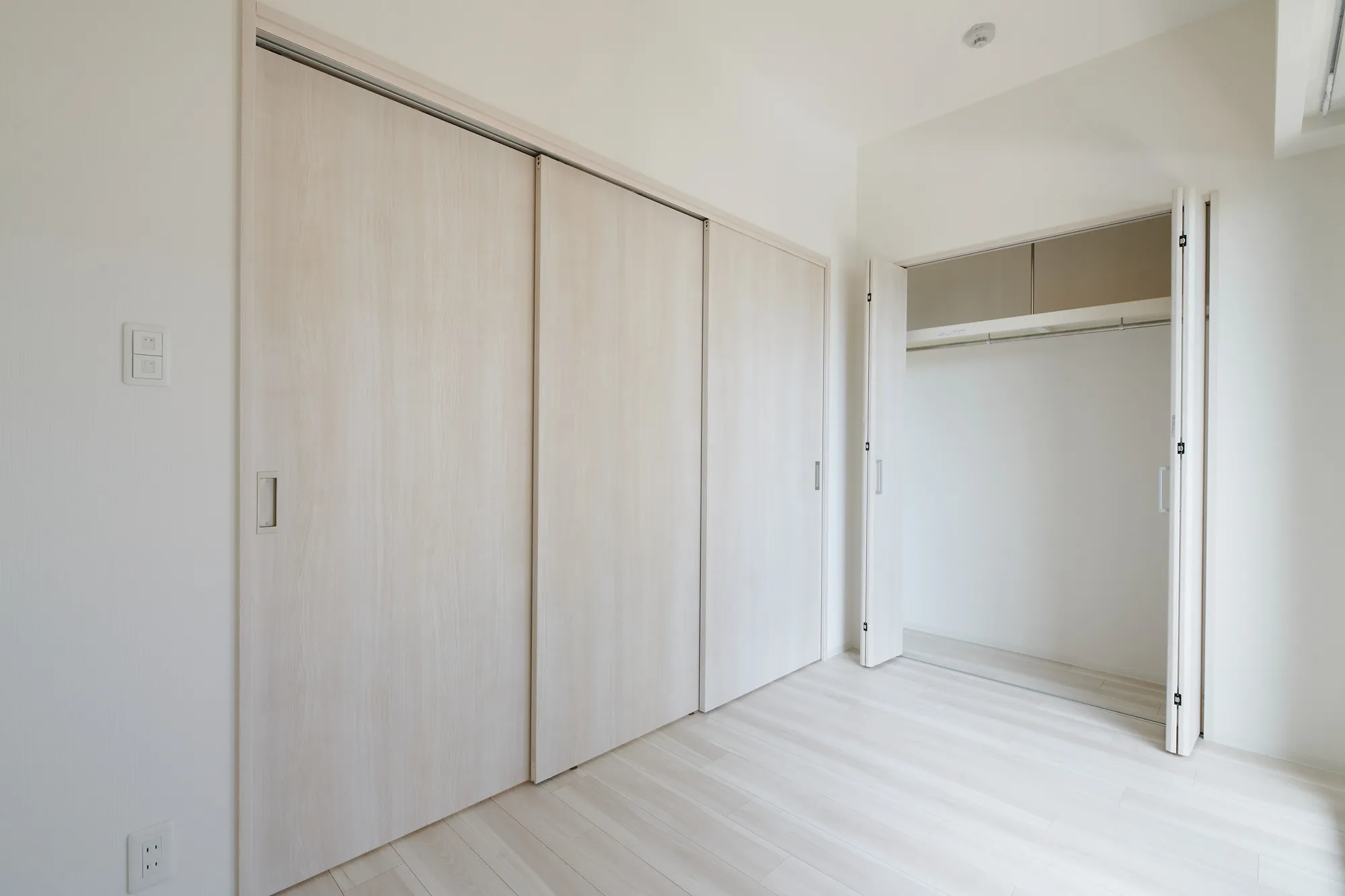 LA GRACE FUKUSHIMAⅡ：2号室タイプ洋室