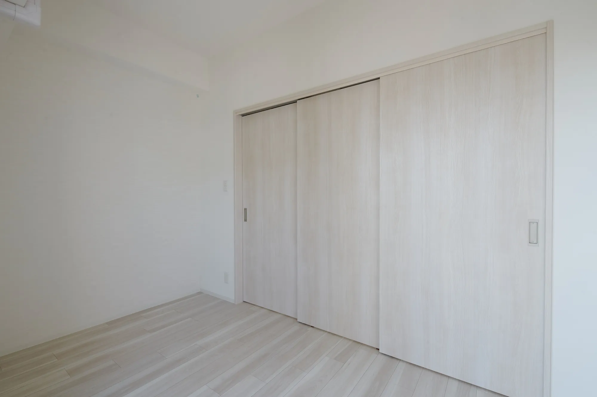 LA GRACE FUKUSHIMAⅡ：2号室タイプ洋室