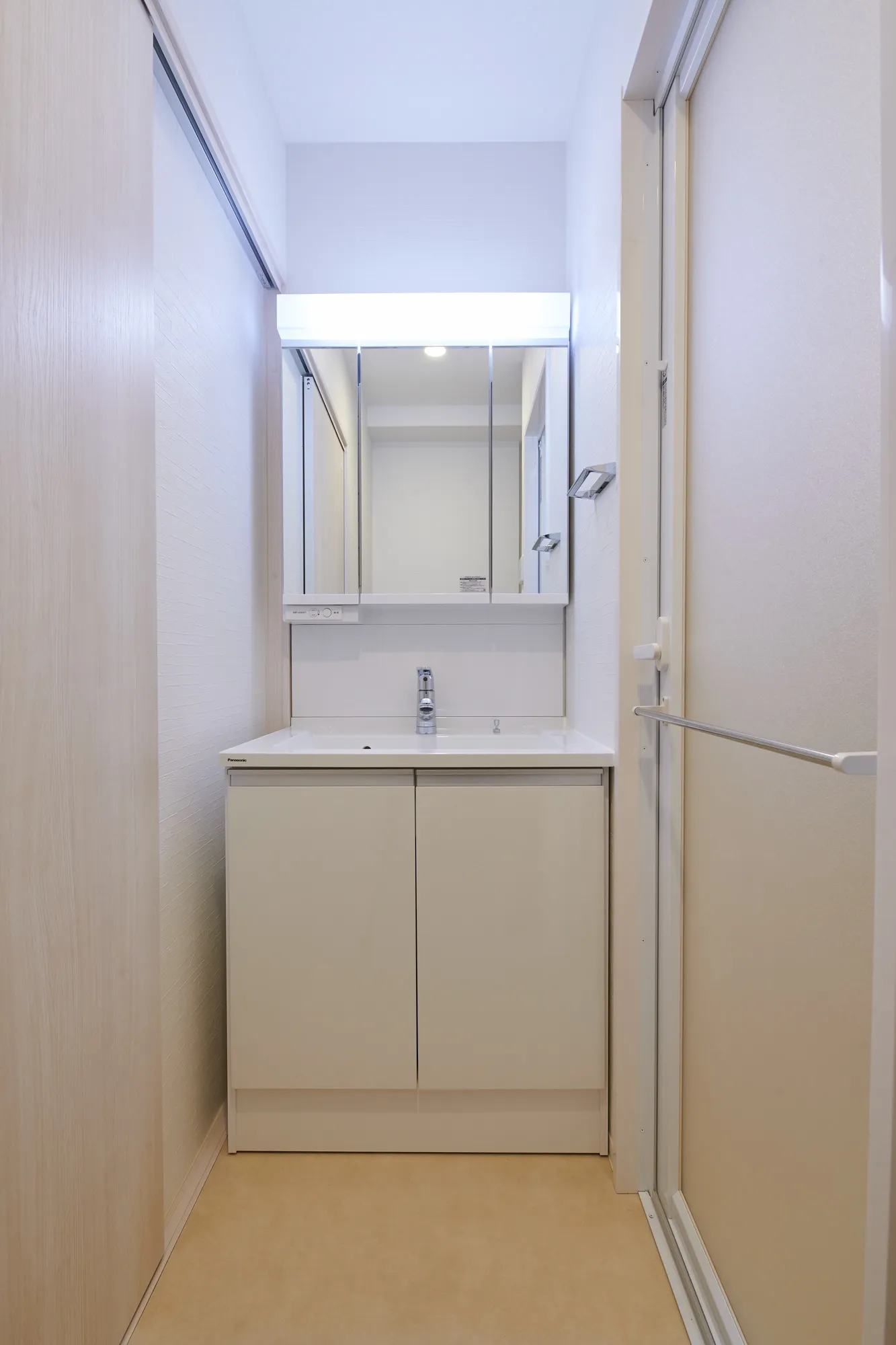 LA GRACE FUKUSHIMAⅡ：2号室タイプ洗面所