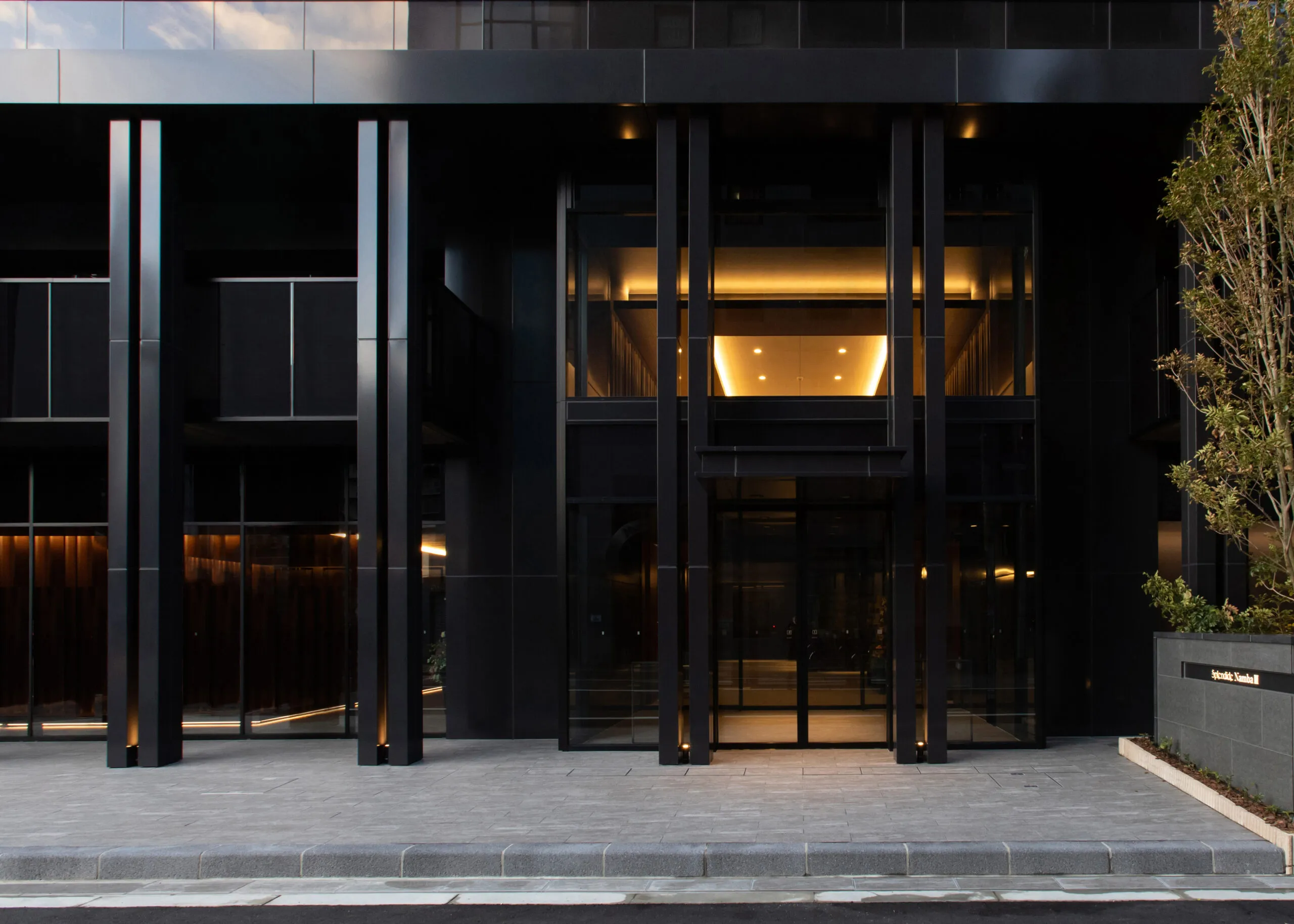 Splendide NAMBAIII：外観