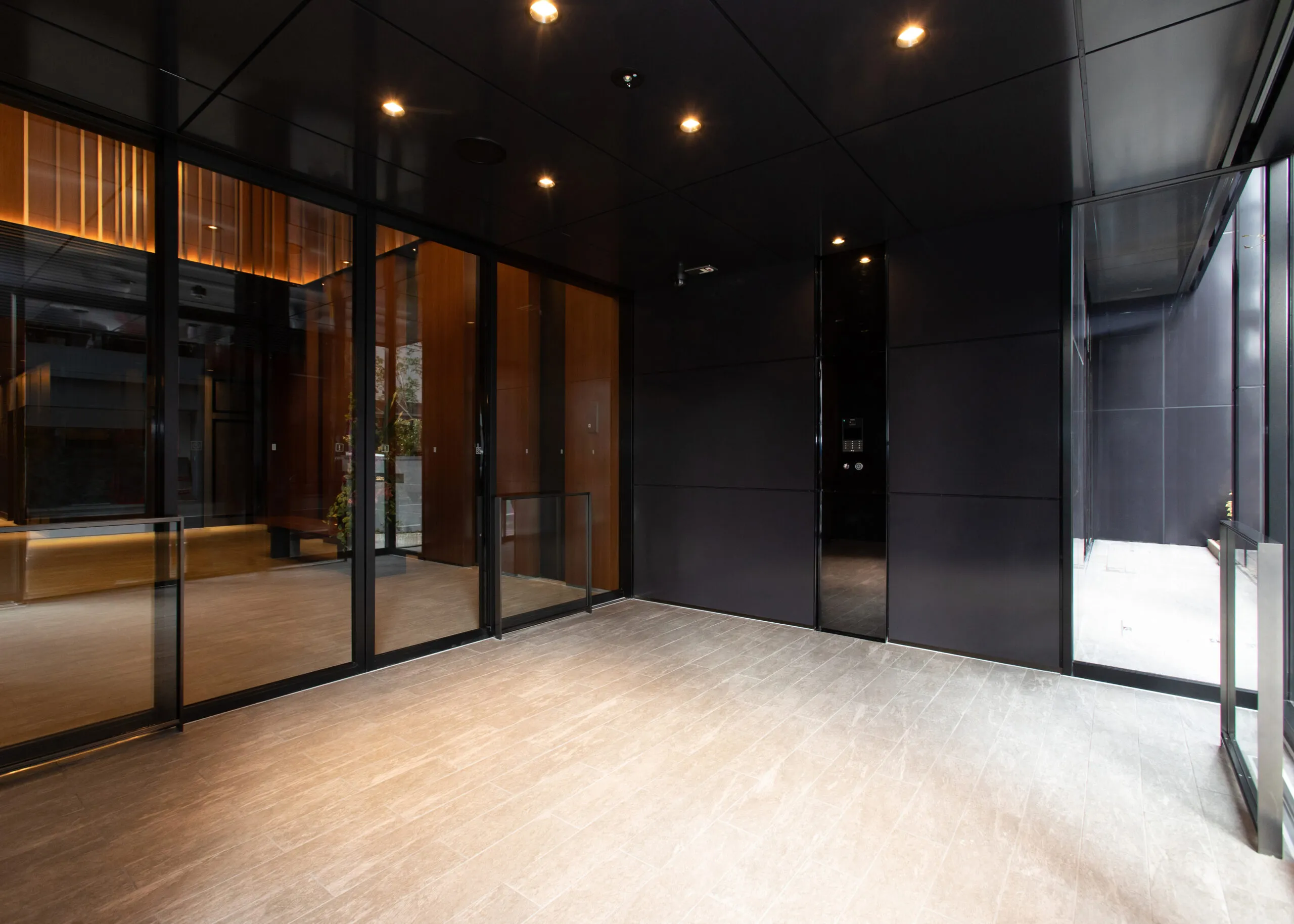 Splendide NAMBAIII：エントランス