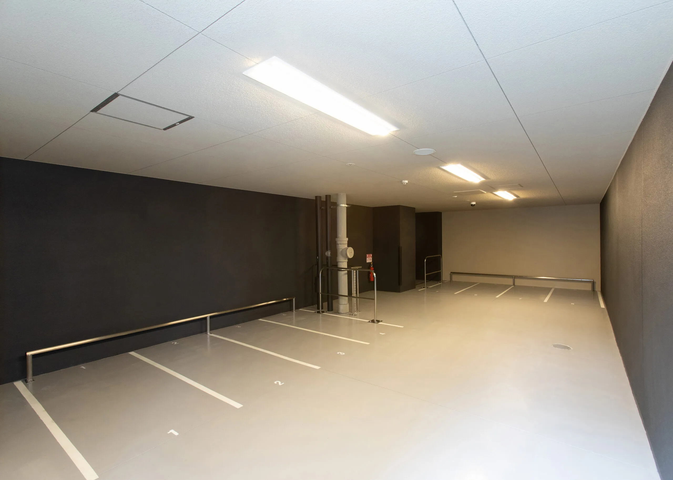 Splendide NAMBAIII：バイク置場