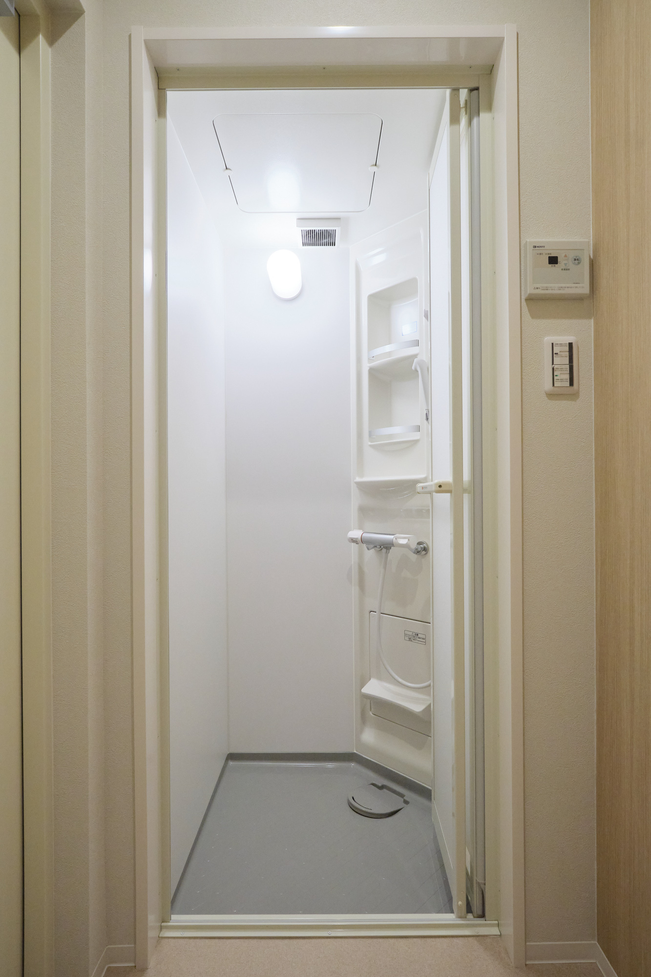 中島WORKINGBASE：２：シャワールーム