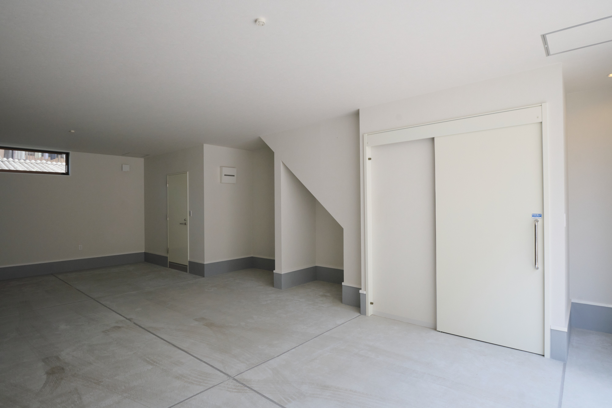 中島WORKINGBASE：４：ガレージ