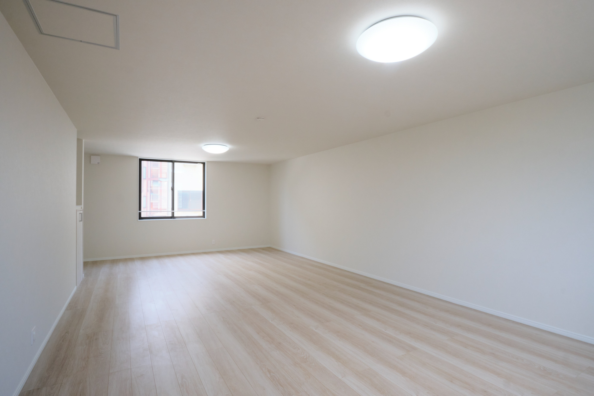 中島WORKINGBASE：４：洋室