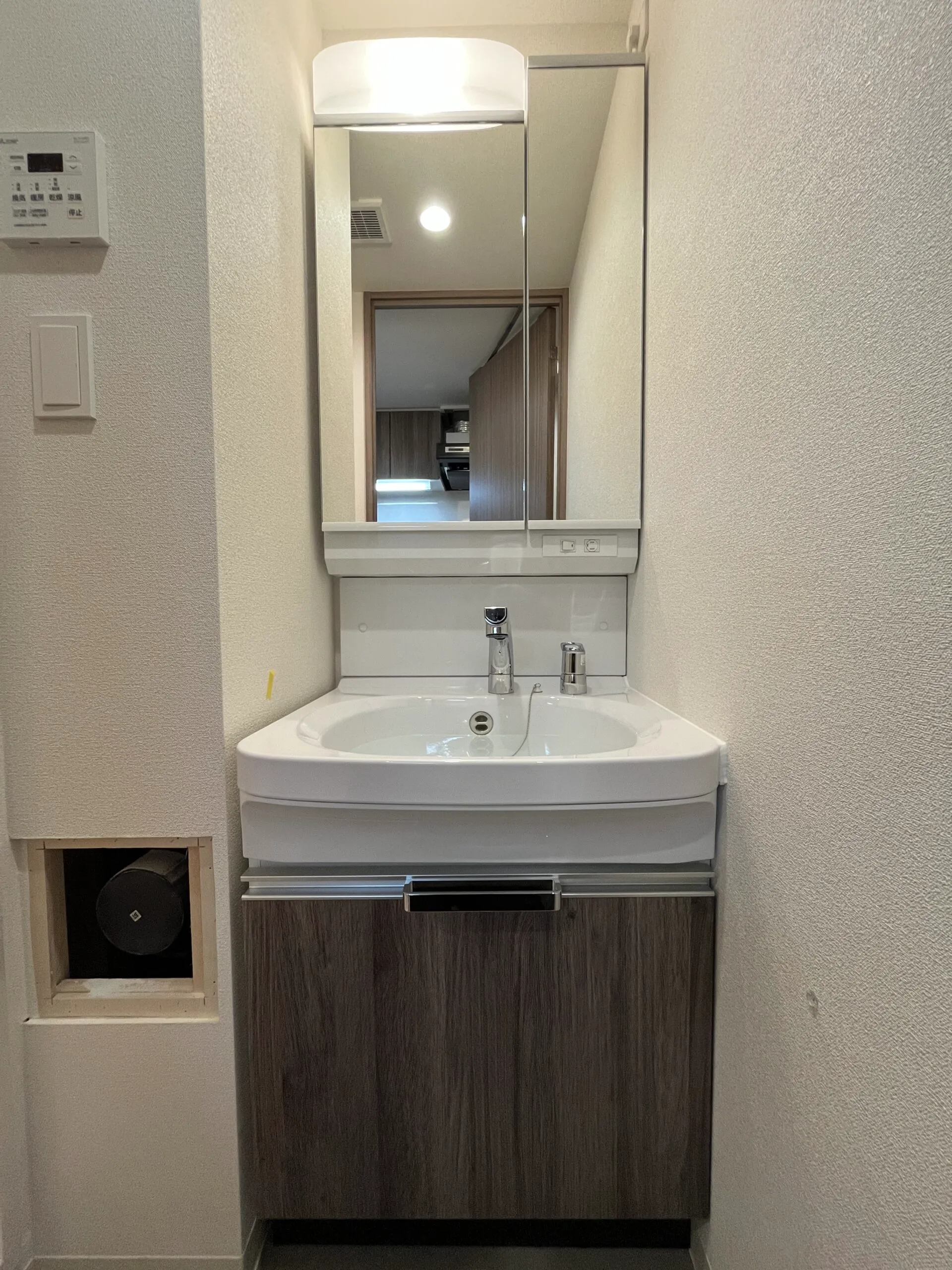 スプランディッド新大阪WEST：Aタイプ：洗面所