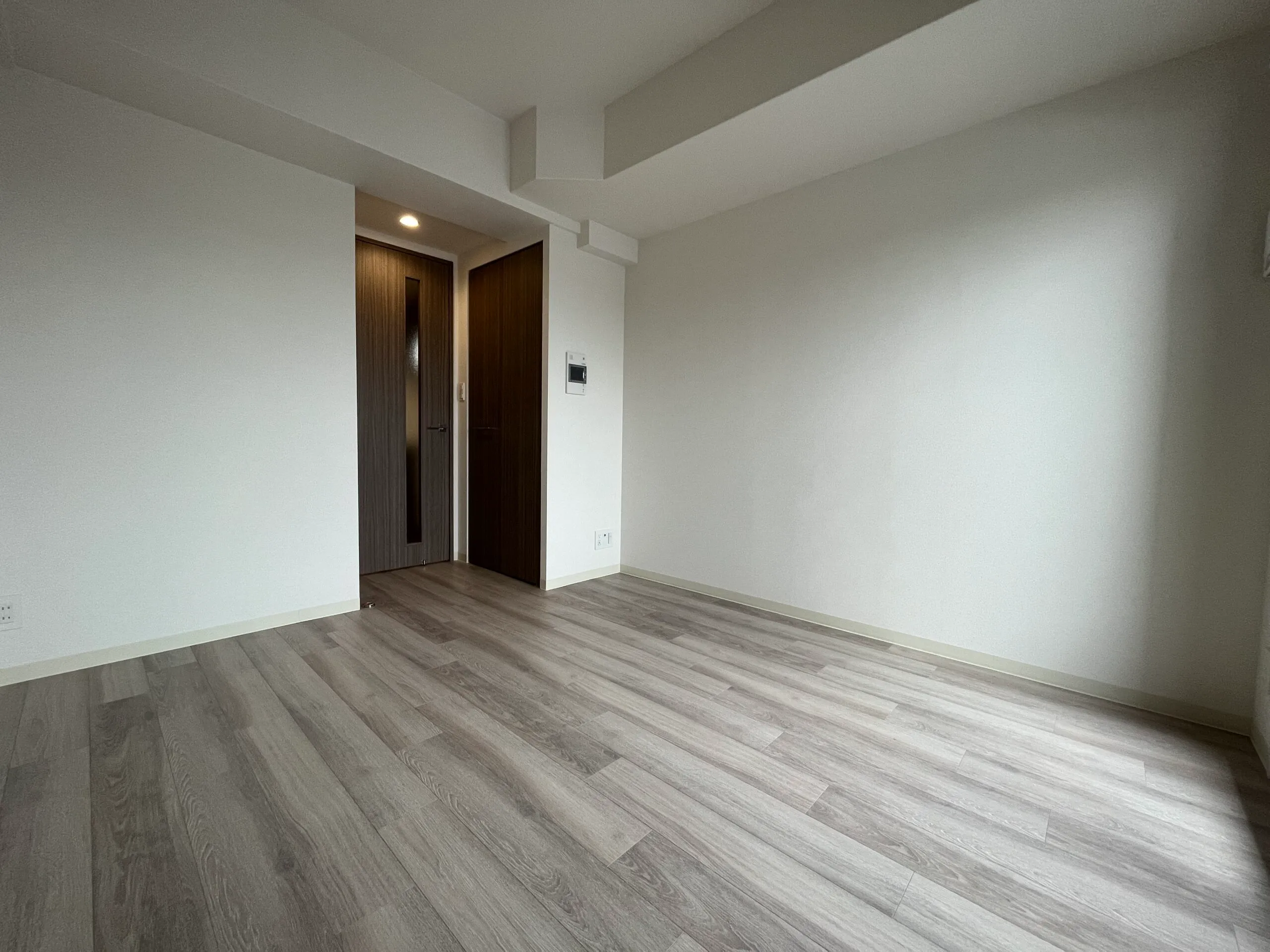 スプランディッド新大阪WEST：Aタイプ：洋室