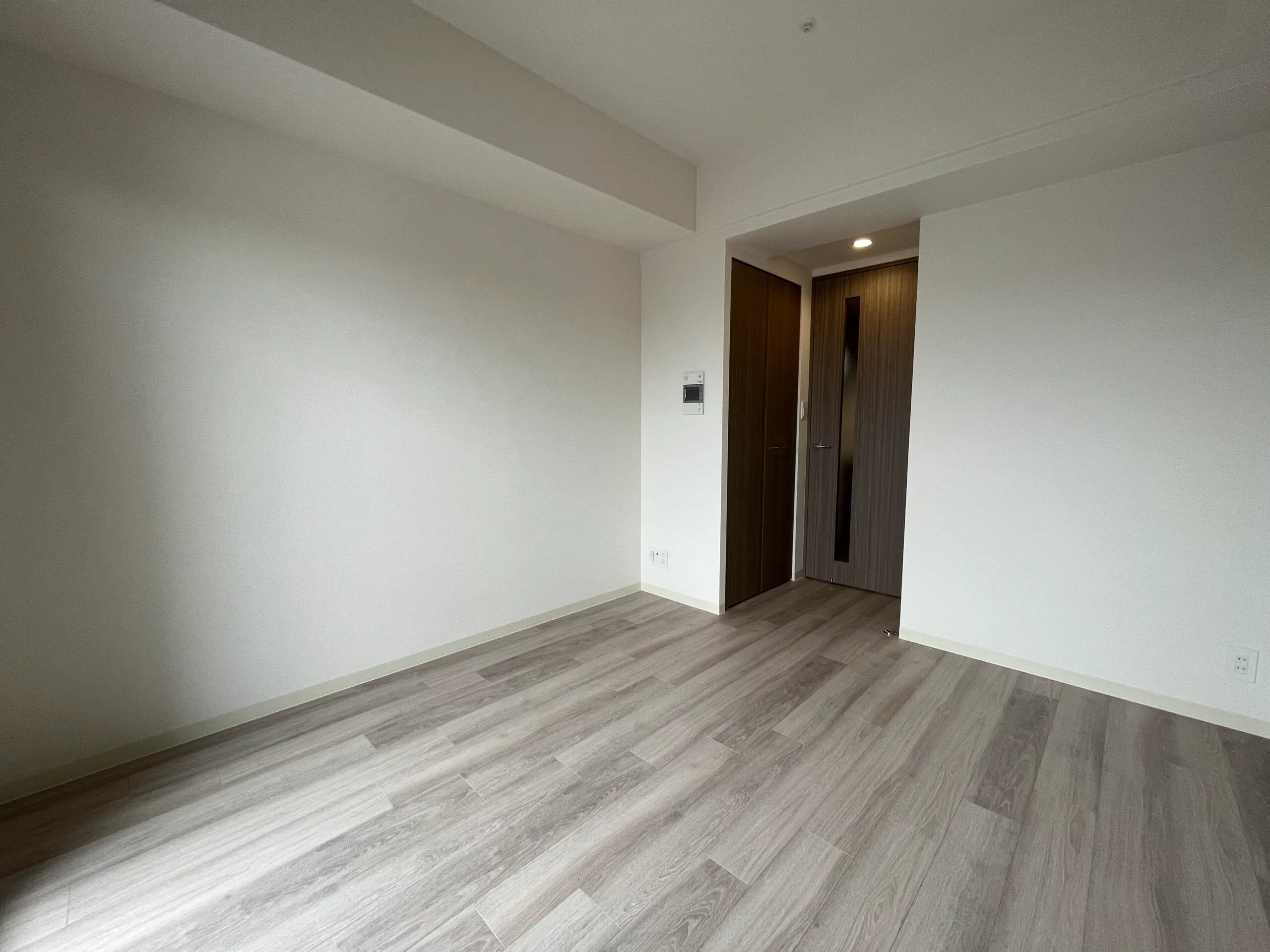 スプランディッド新大阪WEST：Bタイプ：洋室