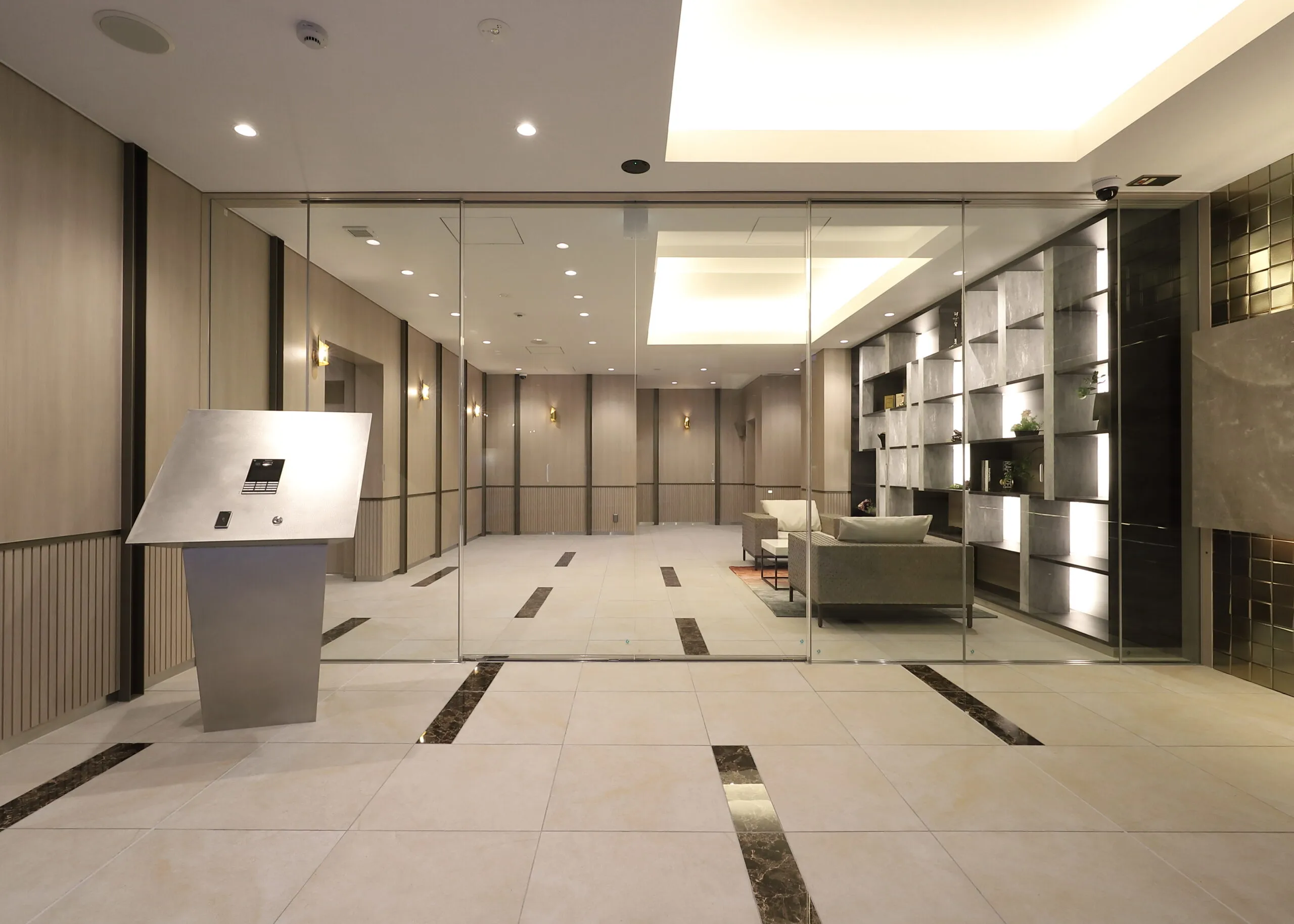 スプランディッド中之島DUE：エントランス